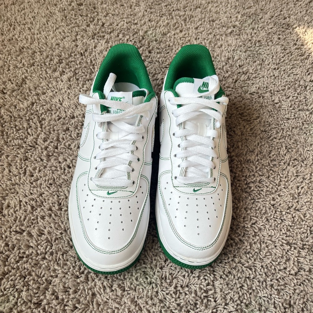 Air Force One White/Green Trim